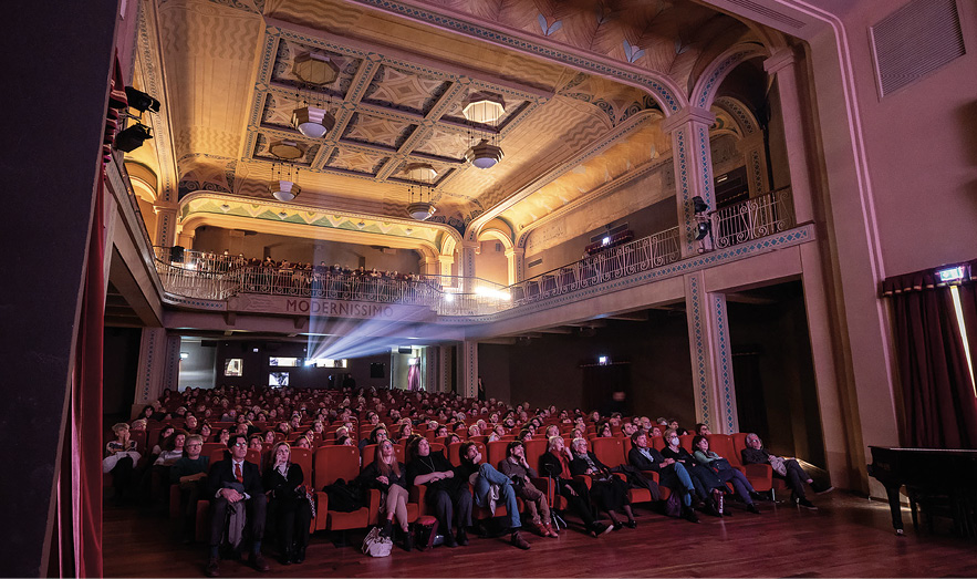 Proiezione in sala al Cinema Modernissimo - Piazza Re Enzo 3, Bologna